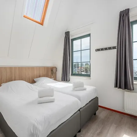 Restyled On The Markermeer * Volendam